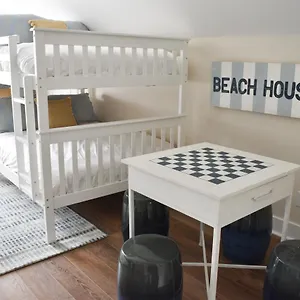 Holiday home New! Heated Pool, House, Elevator, Walk To The Beach!, Hilton Head Island