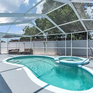 https://stunning-modern-oasis-in-with-pool-just-5-minutes-from-airport.hotelstampa.org